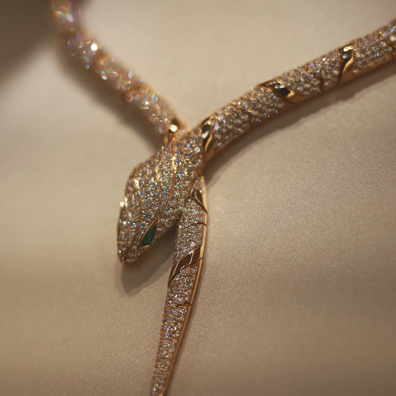 [Love's Uplift]HAUTE COUTURE GOLD SERPENTI NECKLACE