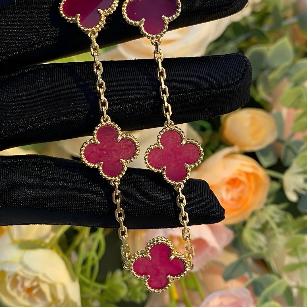 [Love's Uplift]CLOVER 5 MOTIFS PINK ENAMEL BRACELET