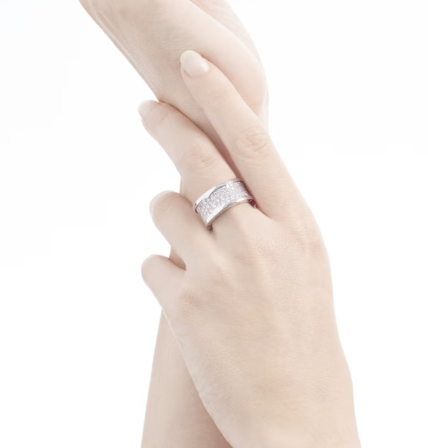 [Love's Uplift]ZERO 1 WITH PAVED DIAMONDS ON THE SPIRAL RING