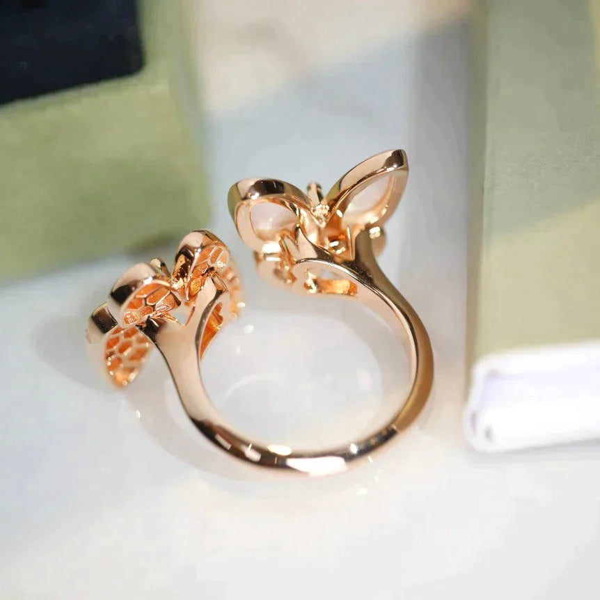 [Love's Uplift]TWIN BUTTERFLY DIAMOND MOP RING