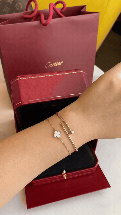 [Love's Uplift] Clover White Mother-of-Pearl & JUSTE Bracelet Stack Set