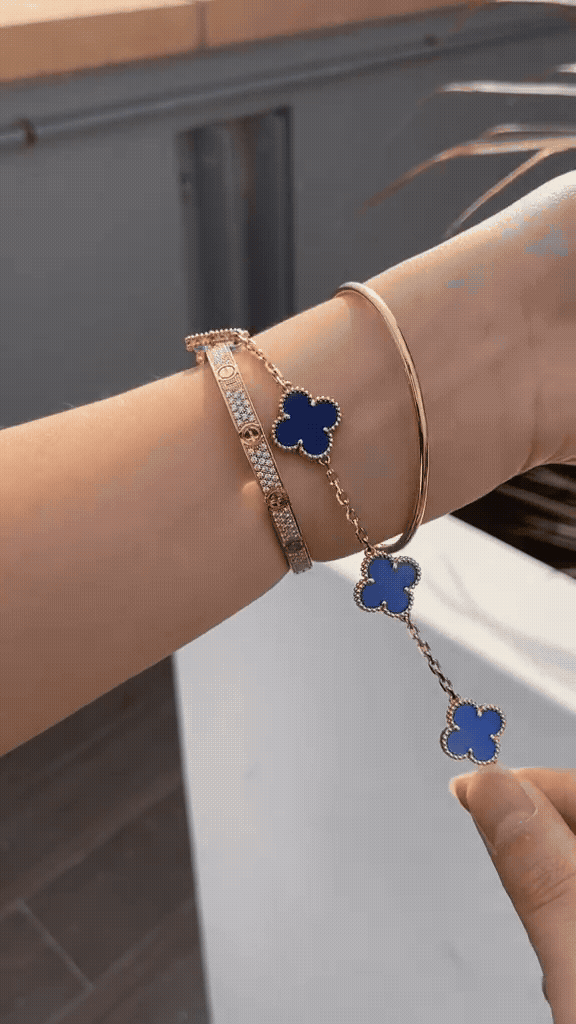 [Love's Uplift] LOVE & JUSTE & Blue Veins Clover 5-Motif Diamond Bracelet Stack Set