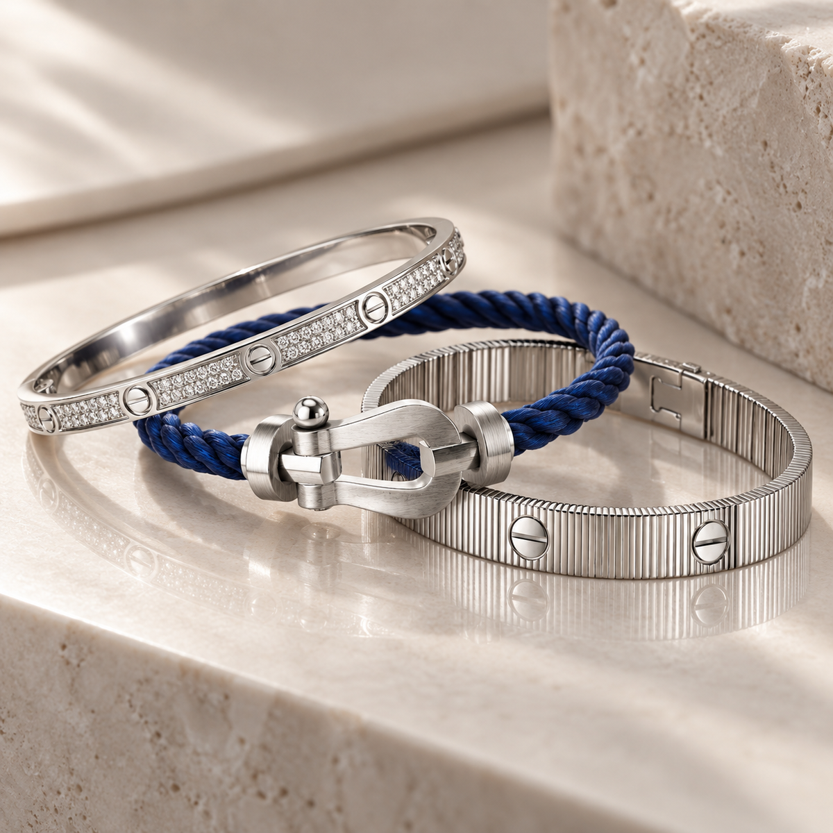 [Love's Uplift]Love & Force Large Horseshoe Trio Bracelet Stack Set