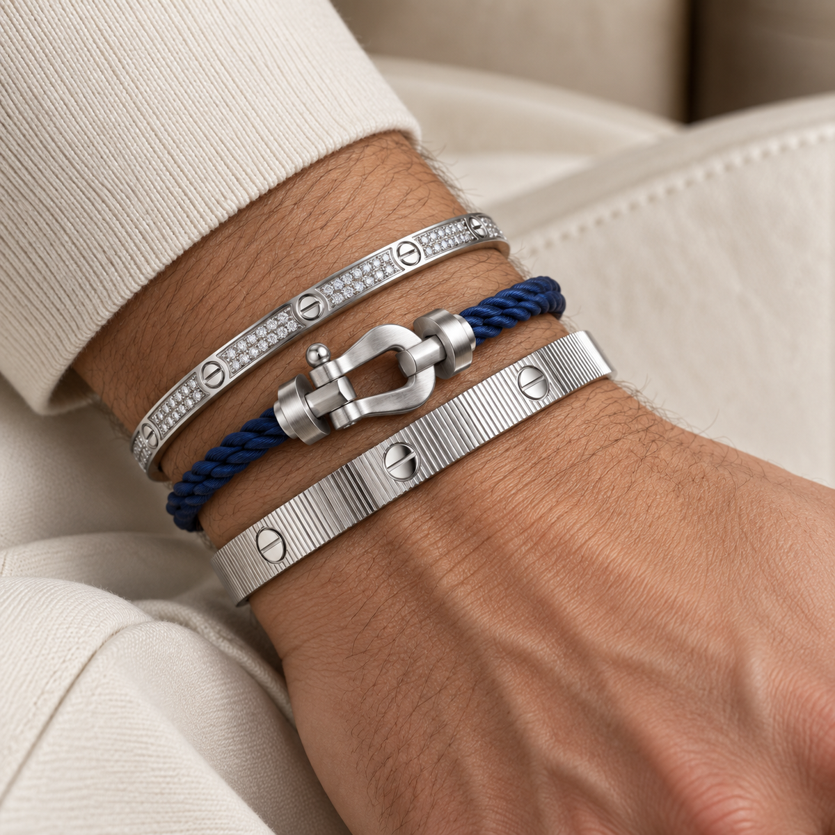 [Love's Uplift]Love & Force Large Horseshoe Trio Bracelet Stack Set