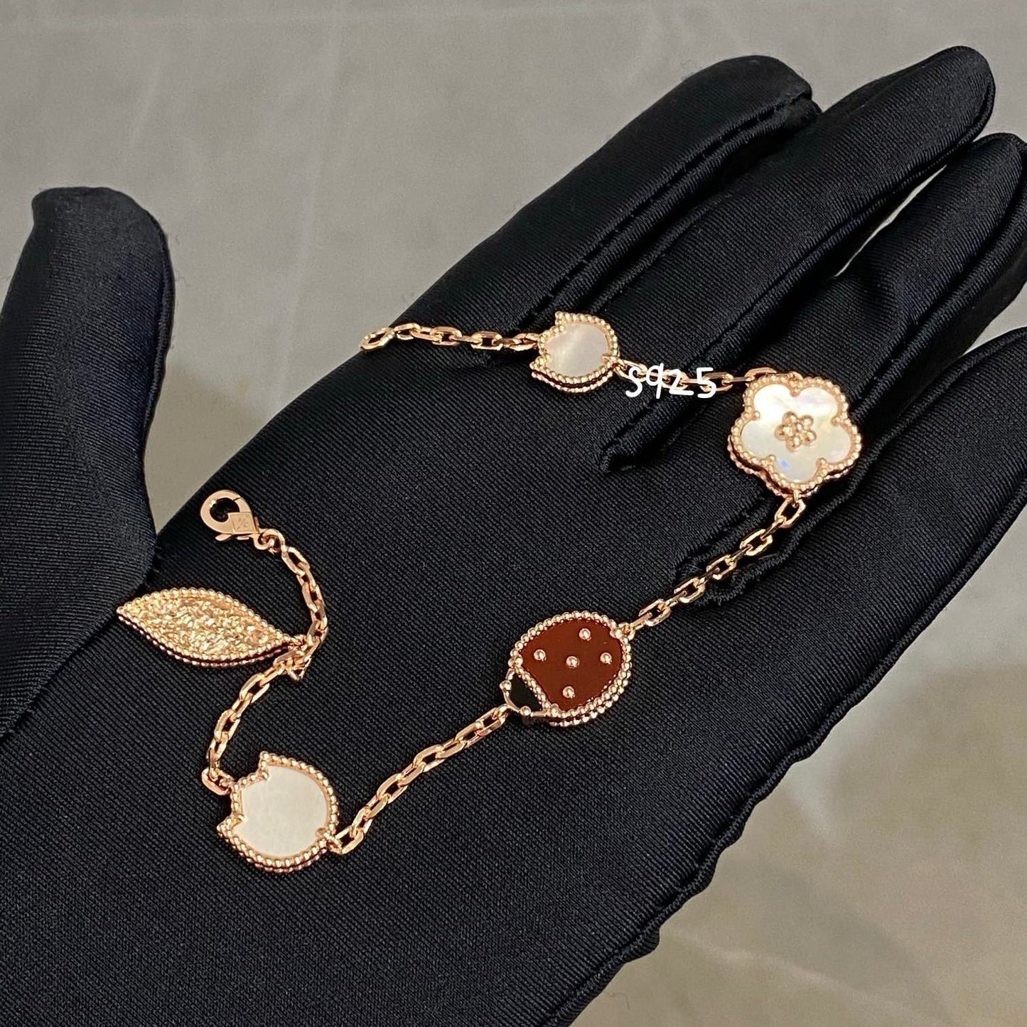 [Love's Uplift]LUCKY SPRING 5 MOTIF BRACELET
