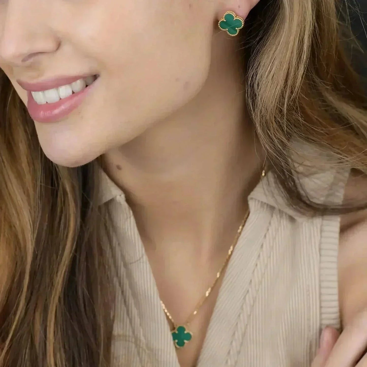[Love's Uplift]CLOVER MINI 9.5MM MALACHITE  EARRINGS