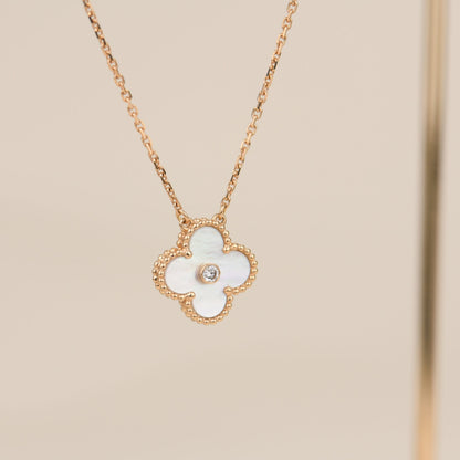 [Love's Uplift]CLOVER 15MM DIAMOND WHITE FRITILLARIA NECKLACE