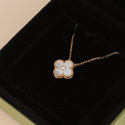 [Love's Uplift]CLOVER 15MM DIAMOND WHITE FRITILLARIA NECKLACE