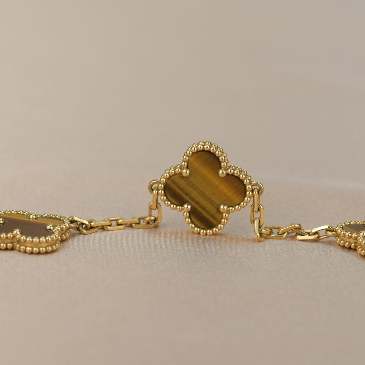 [Love's Uplift]CLOVER  5 MOTIFS TIGER EYE BRACELET