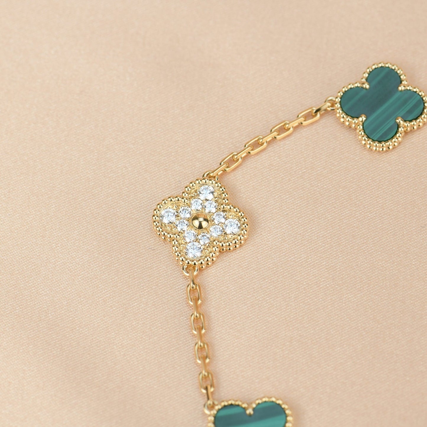 [Love's Uplift]CLOVER  5 MOTIF MALACHITE DIAMOND BRACELET