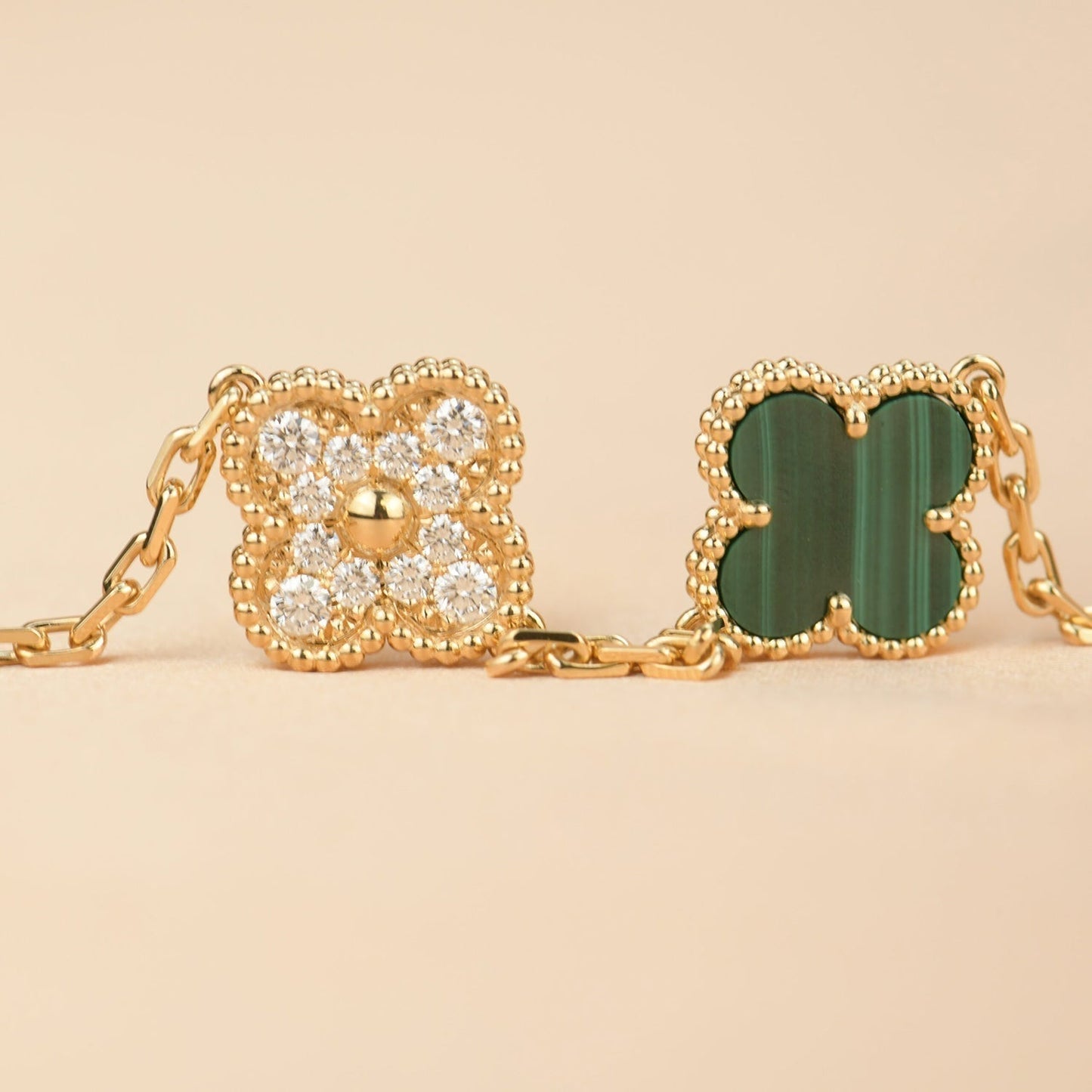 [Love's Uplift]CLOVER  5 MOTIF MALACHITE DIAMOND BRACELET