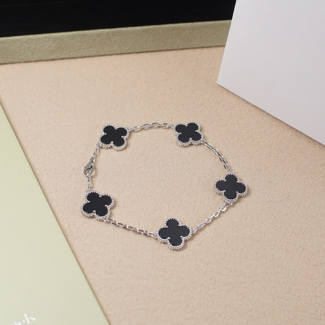 [Love's Uplift]CLOVER 5 MOTIF ONYXS  BRACELET SILVER