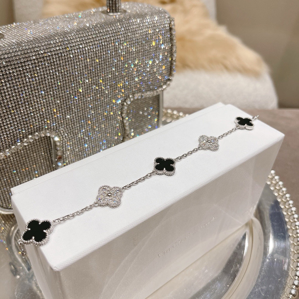 [Love's Uplift]CLOVER 5 MOTIF ONYXS DIAMOND BRACELET SILVER