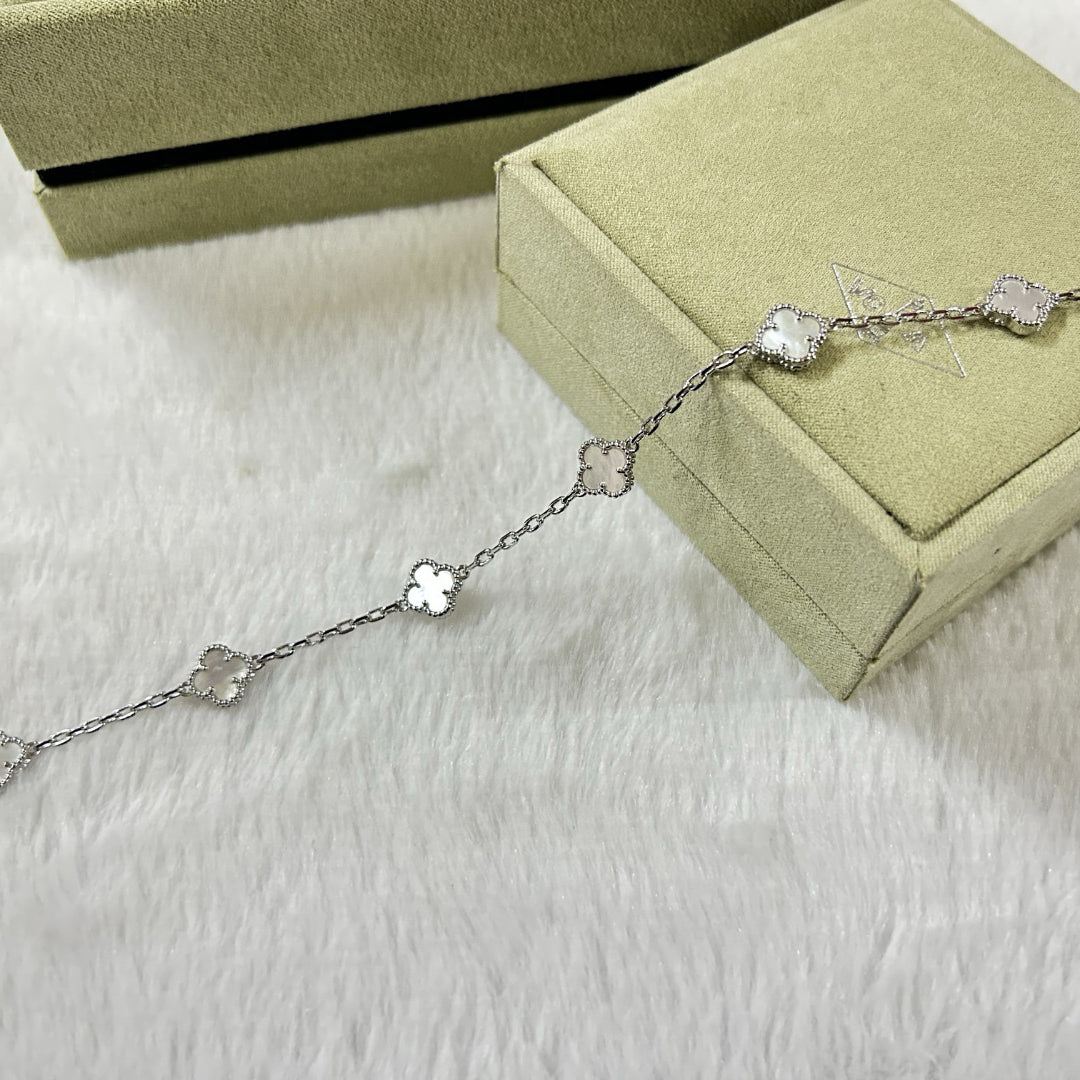 [Love's Uplift]CLOVER 6 MOTIF WHITE MOP BRACELET