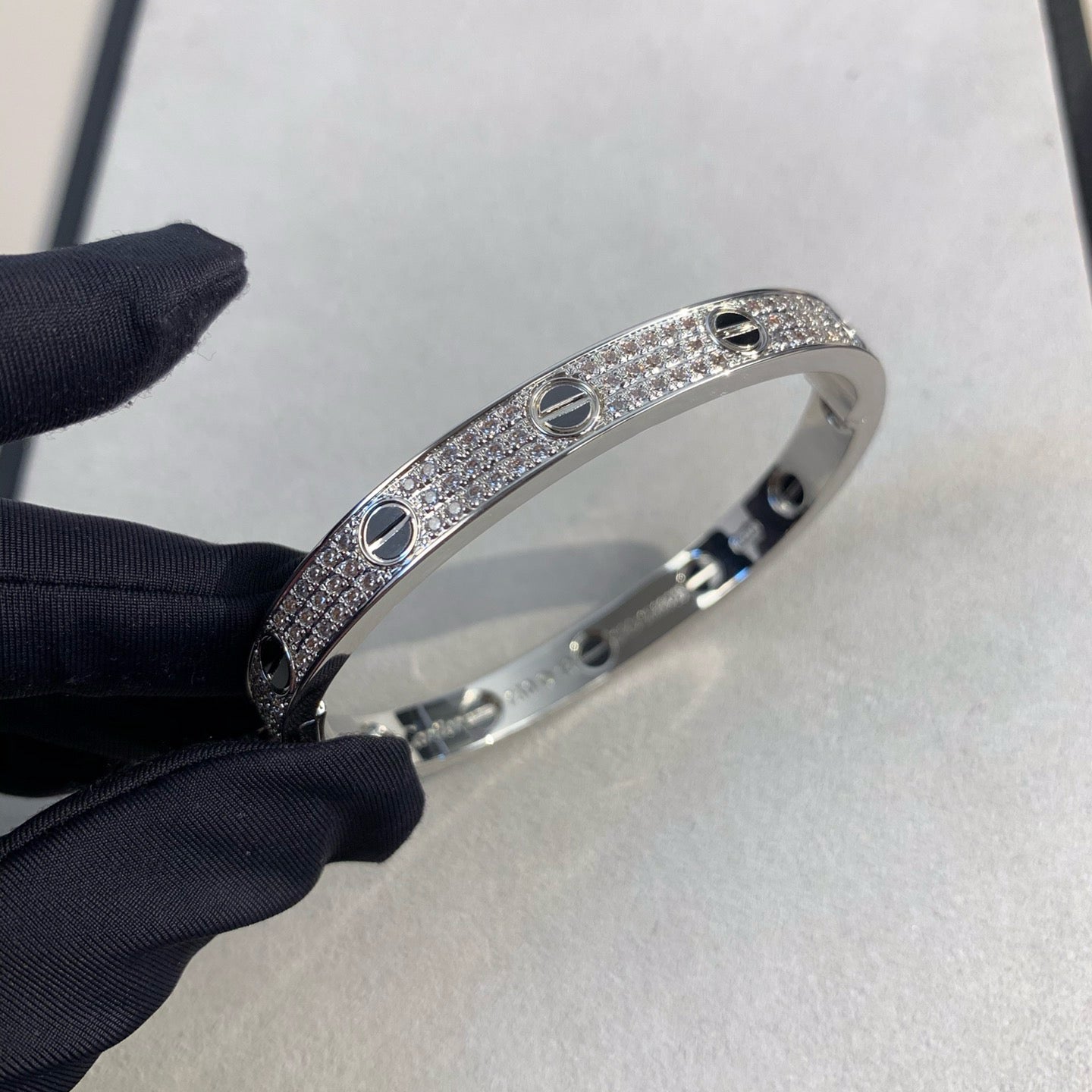 [Love's Uplift]LOVE BRACELET 6.1MM DIAMOND-PAVED CERAMIC