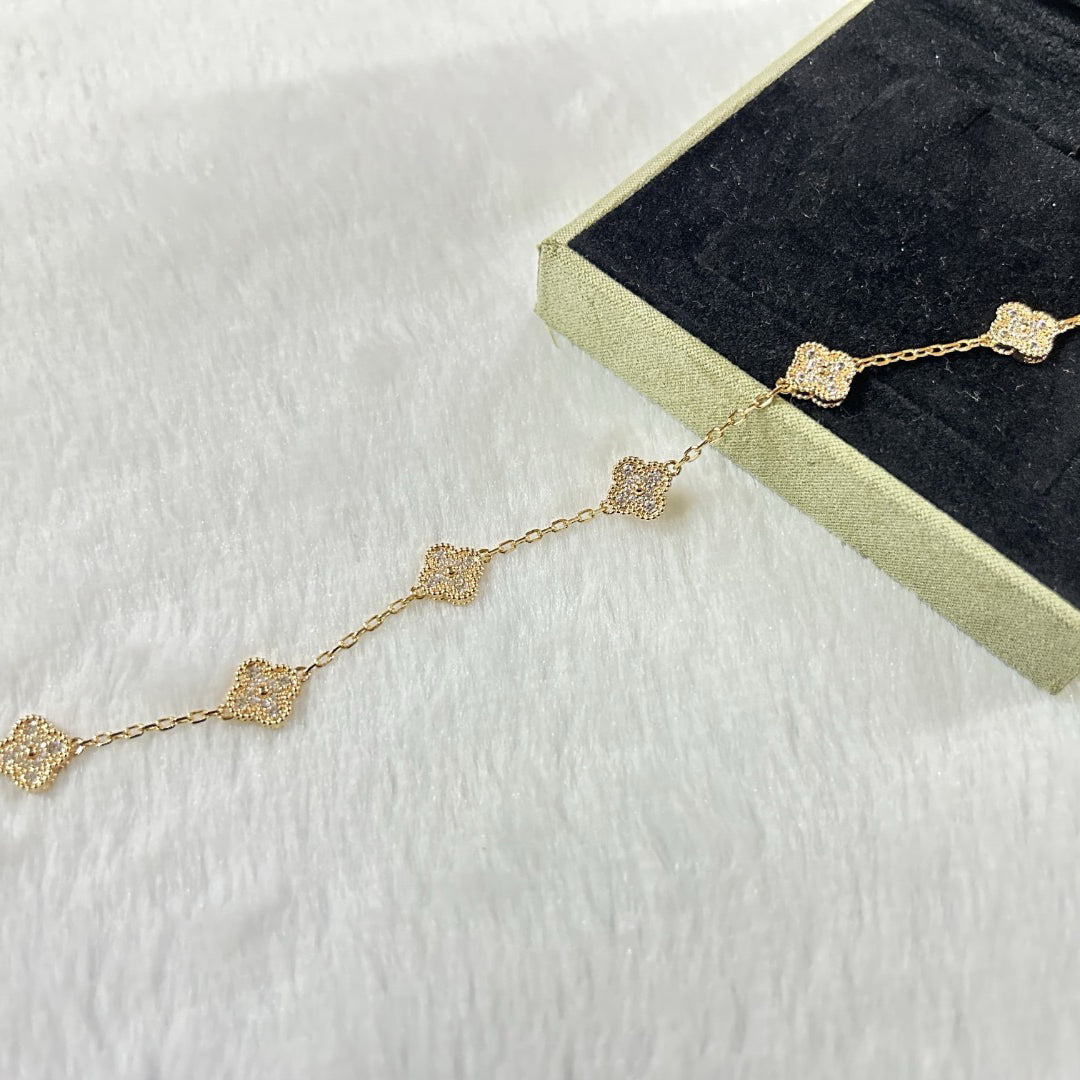 [Love's Uplift]CLOVER 6 MOTIF DIAMOND BRACELET