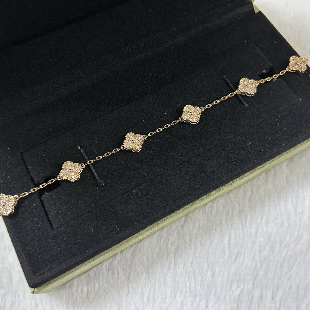 [Love's Uplift]CLOVER 6 MOTIF DIAMOND BRACELET