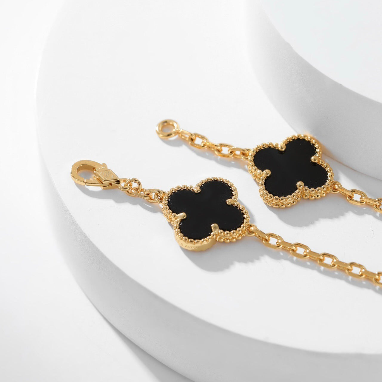 [Love's Uplift]CLOVER 10 MOTIFS ONYX NECKLACE