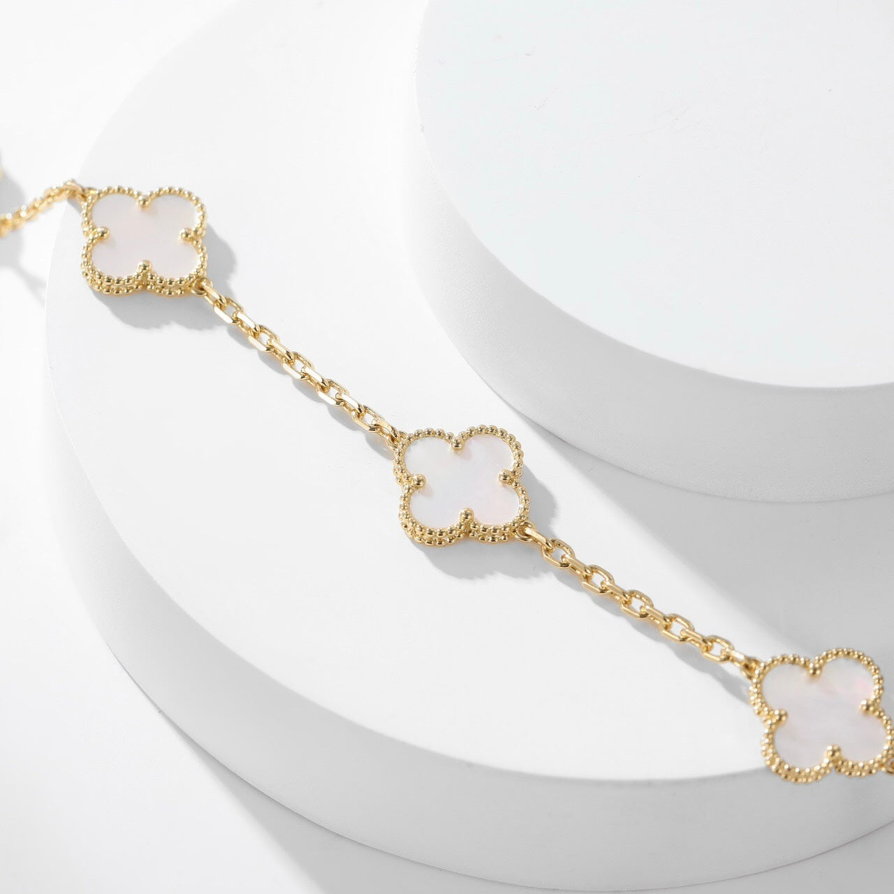 [Love's Uplift]CLOVER 10 MOTIFS WHITE MOTHER OF PEARL NECKLACE