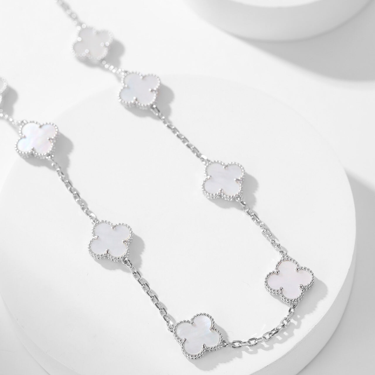 [Love's Uplift]CLOVER 10 MOTIFS WHITE MOTHER OF PEARL NECKLACE