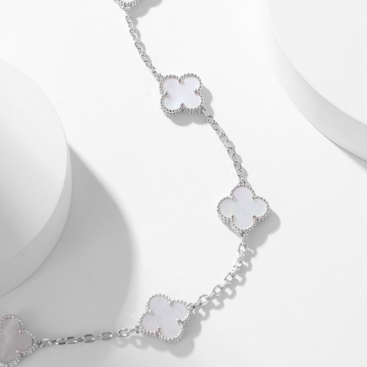 [Love's Uplift]CLOVER 10 MOTIFS WHITE MOTHER OF PEARL NECKLACE