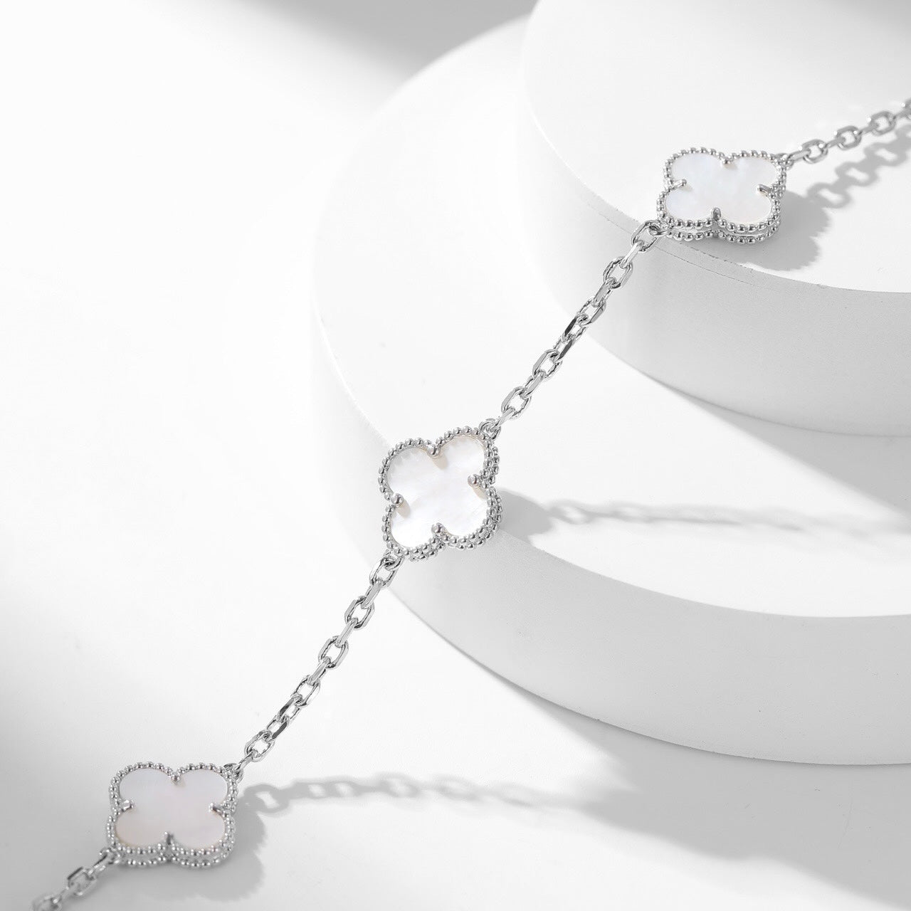 [Love's Uplift]CLOVER 10 MOTIFS WHITE MOTHER OF PEARL NECKLACE