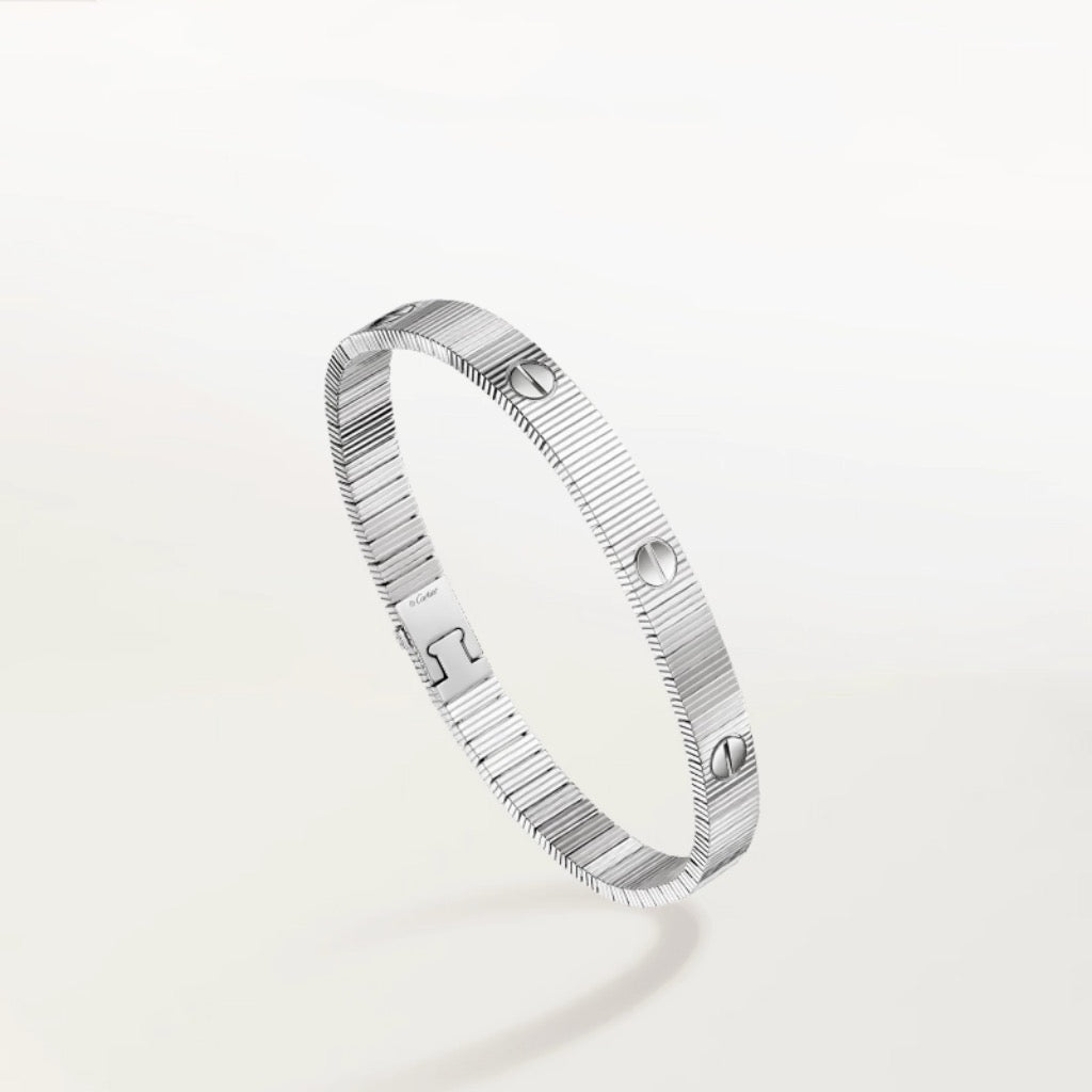 [Love's Uplift] Clover 5-Motif & LOVE Unlimited Bracelet Set