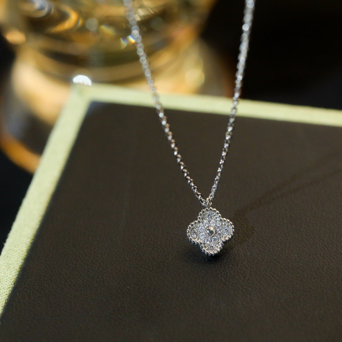 [Love's Uplift]CLOVER MINI 9.5MM PENDANT DIAMOND NECKLACE