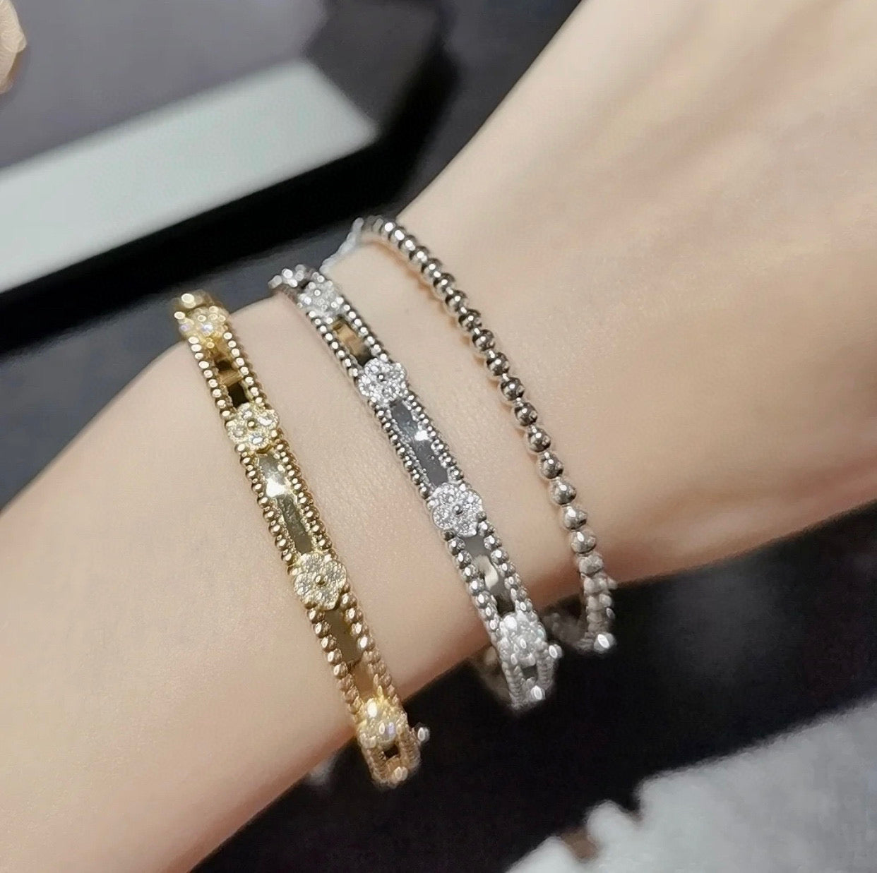 [Love's Uplift]CLOVER BRACELET 4MM DIAMONDS