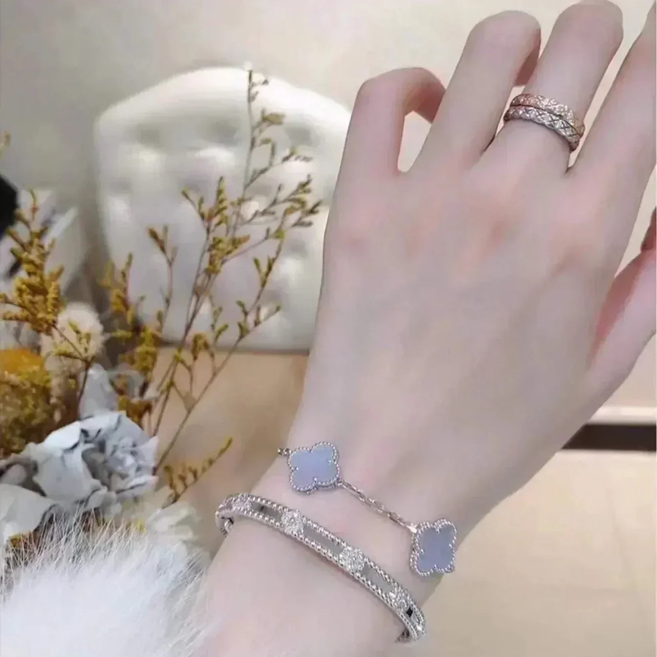 [Love's Uplift] CLOVER 5 MOTIF PURPLE CHALCEDONY BRACELET COLLECTION