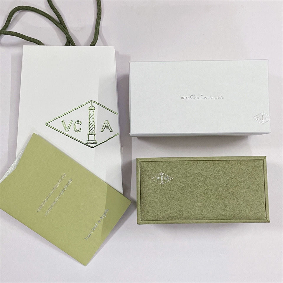 [Love's Uplift] VA CLOVER BOX GIFT BAG