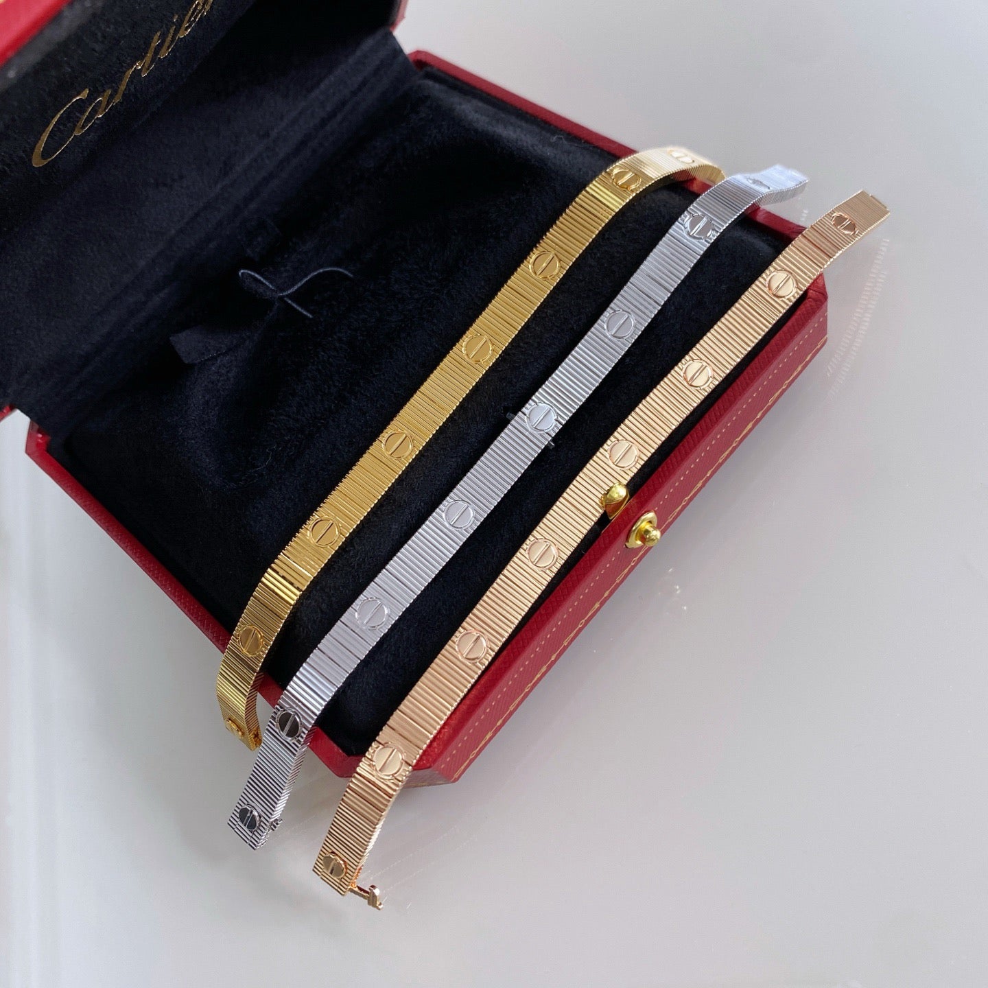 [Love's Uplift]LOVE UNLIMITED BRACELET