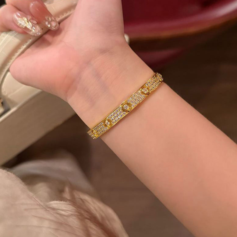 [Love's Uplift]LOVE BRACELET 6.1MM DIAMOND-PAVED 10 BIG DIAMONDS