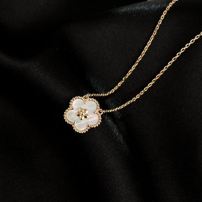 [Love's Uplift]LUCKY  WHITE MOP  PLUM BLOSSOM NECKLACE