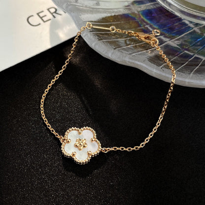 [Love's Uplift]LUCKY WHITE MOP PLUM BLOSSOM  BRACELET