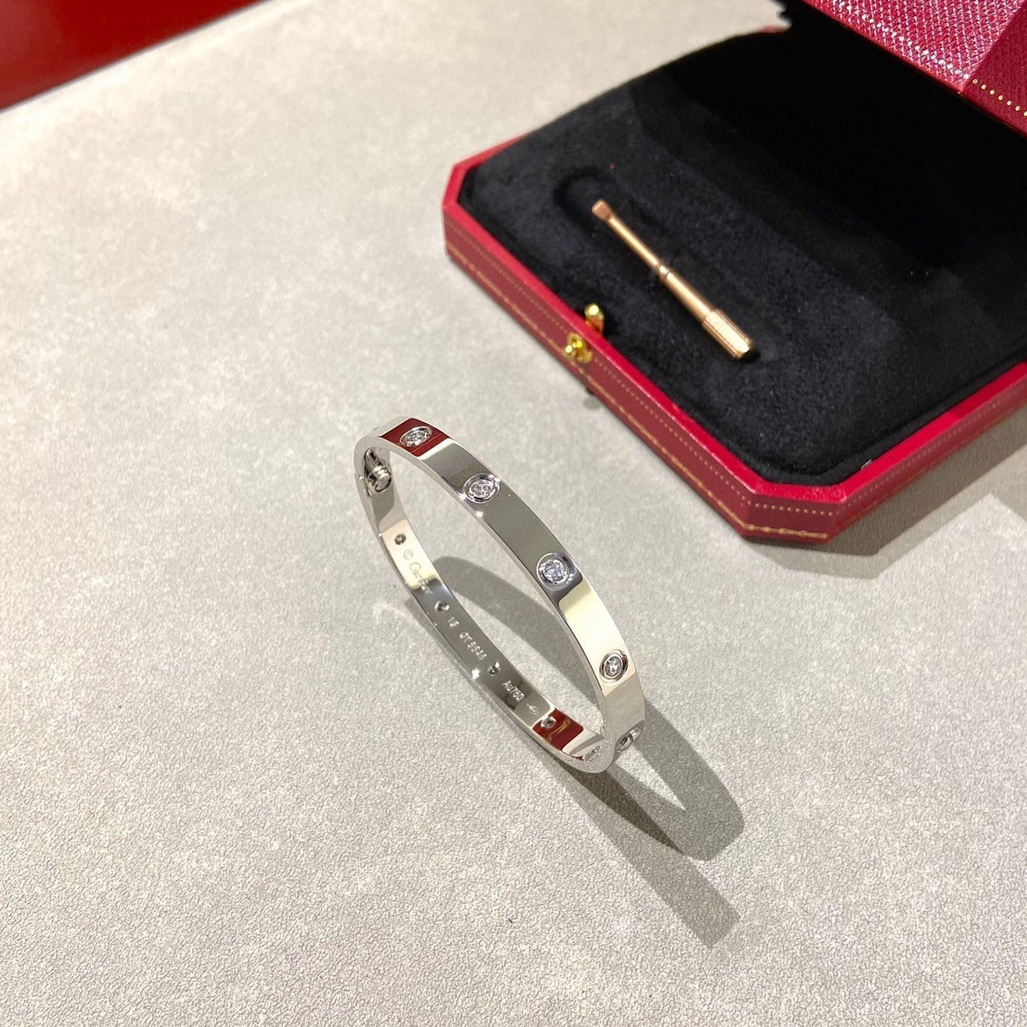 [Love's Uplift]LOVE BRACELET 6.1MM 10 DIAMONDS