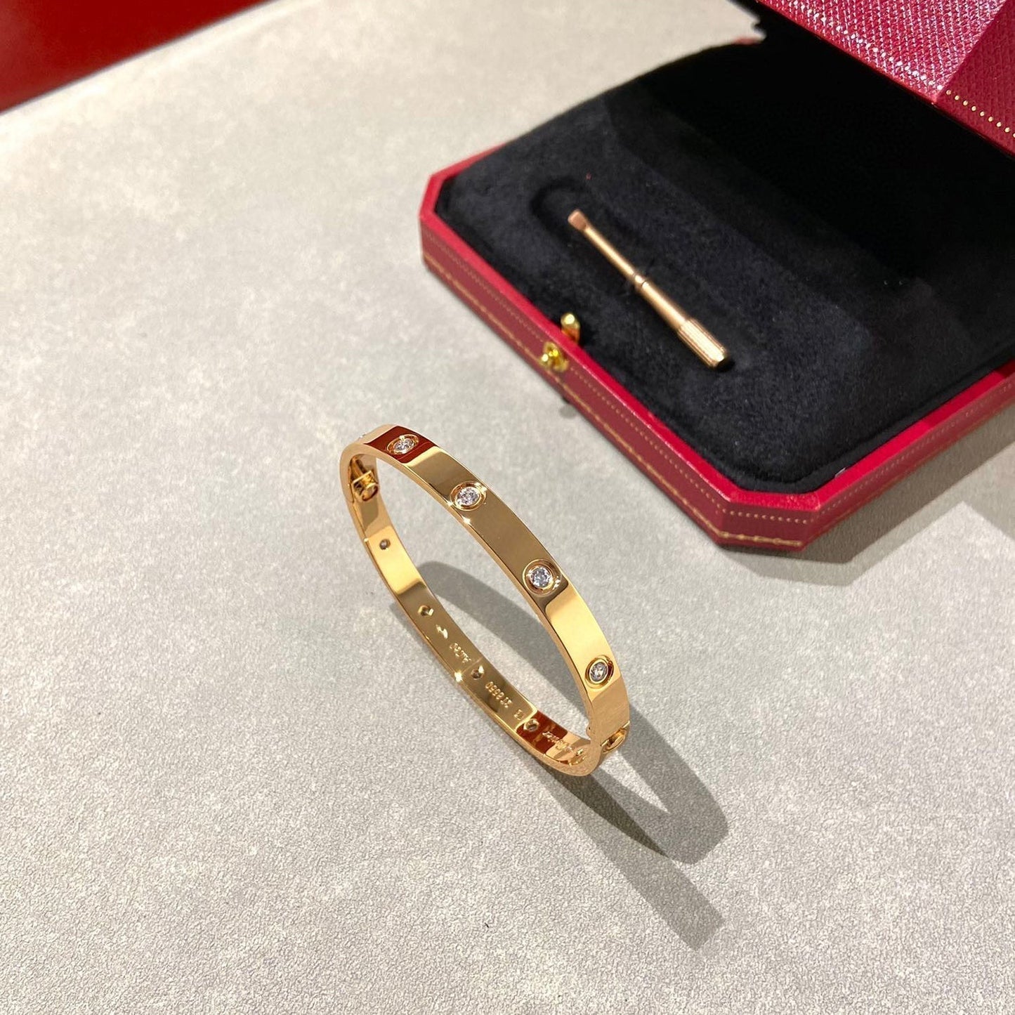 [Love's Uplift]LOVE BRACELET 6.1MM 10 DIAMONDS