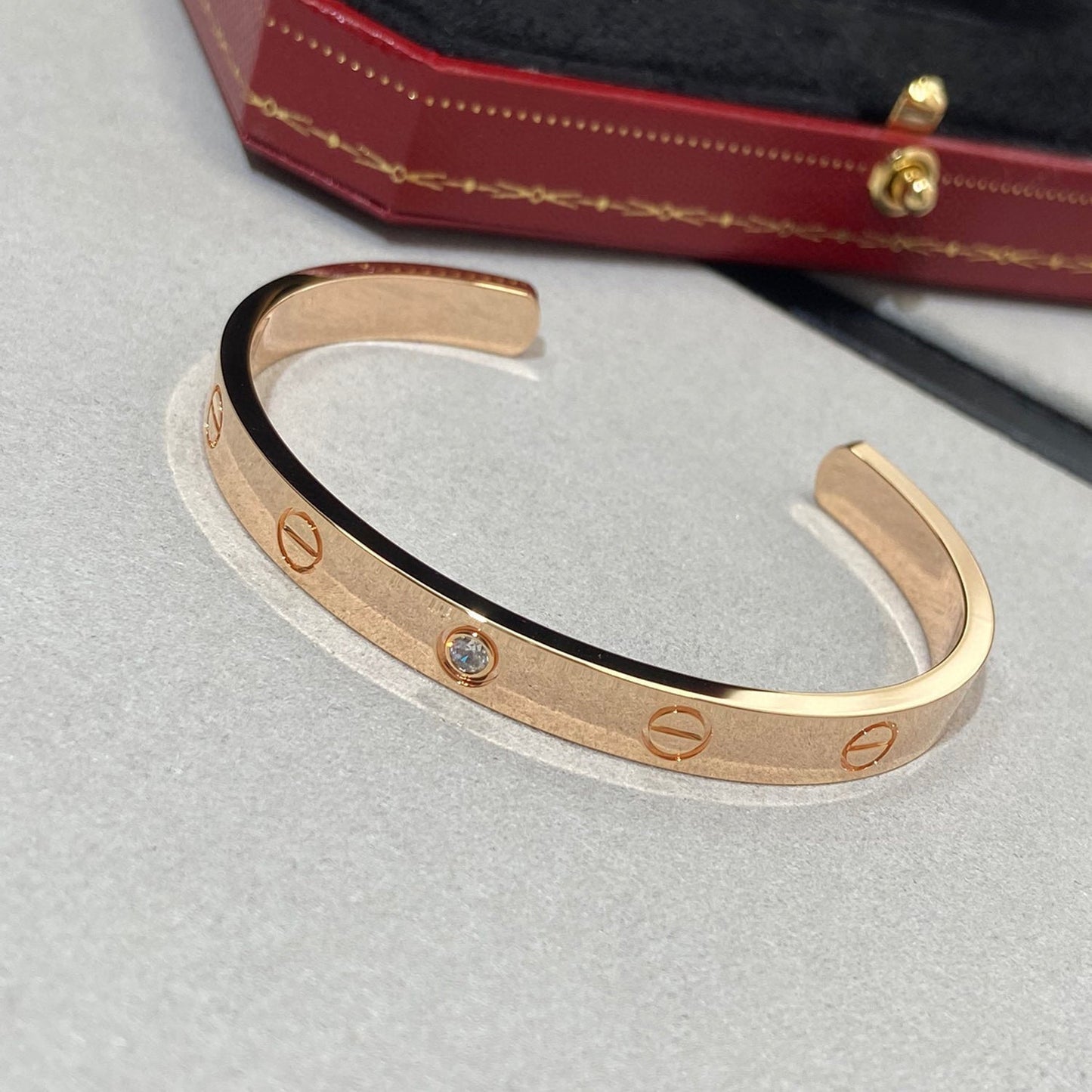 [Love's Uplift]LOVE BRACELET 6.1MM 1 DIAMOND OPEN CUFF