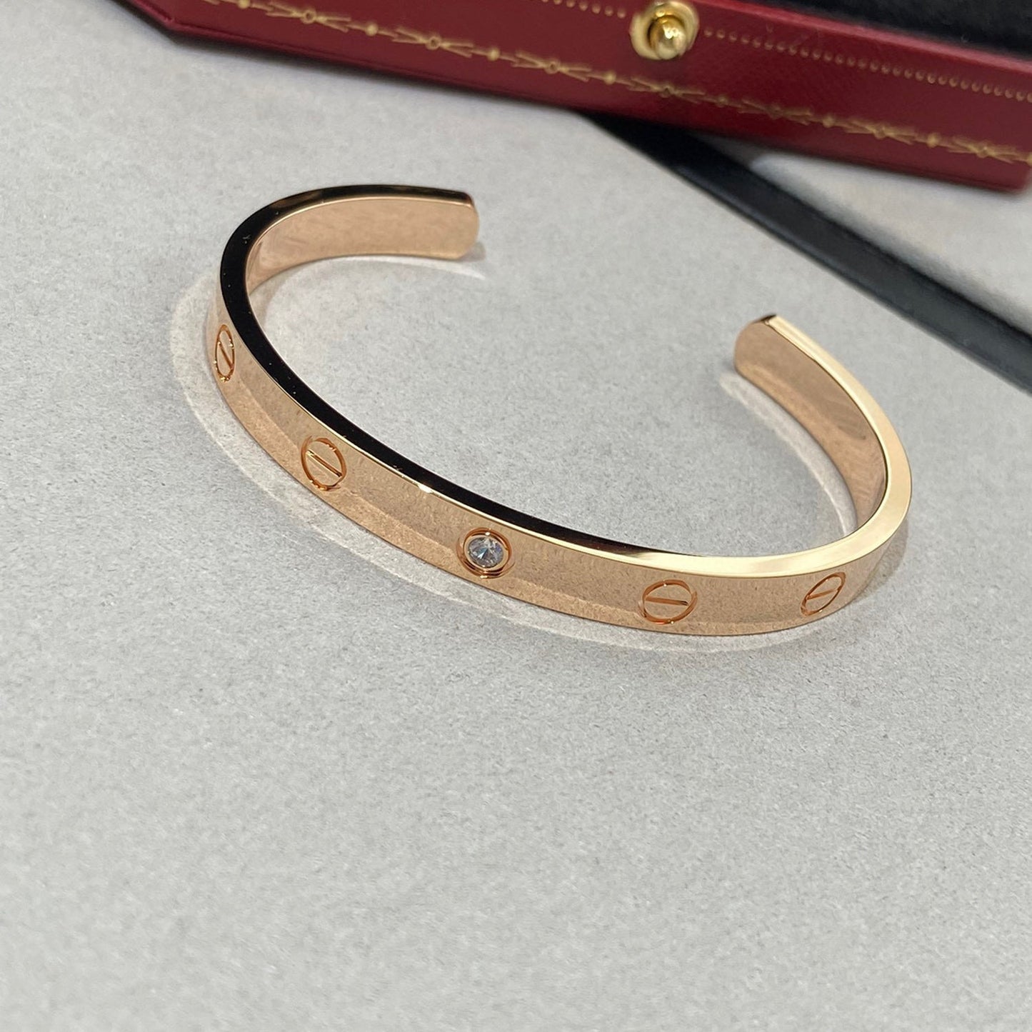[Love's Uplift]LOVE BRACELET 6.1MM 1 DIAMOND OPEN CUFF