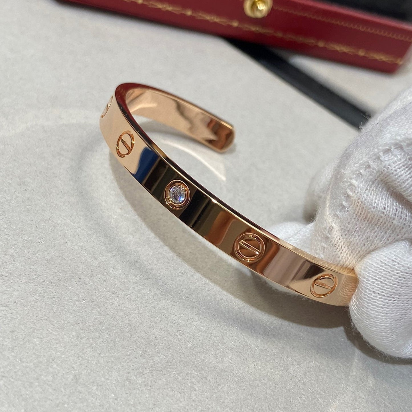 [Love's Uplift]LOVE BRACELET 6.1MM 1 DIAMOND OPEN CUFF