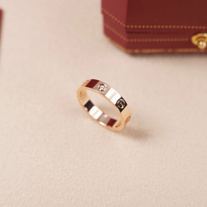 [Love's Uplift]LOVE 4MM 1 DIAMOND RING