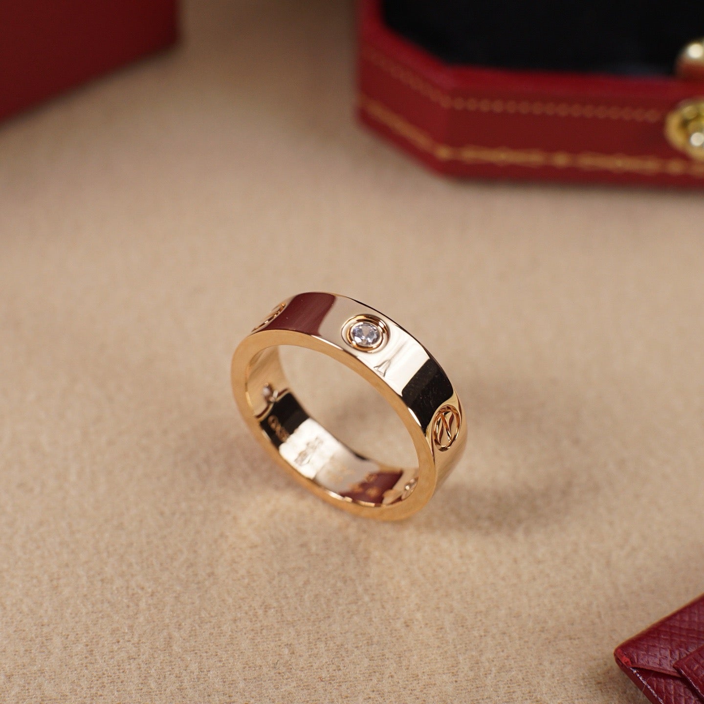 [Love's Uplift]LOVE 5.5MM 3 DIAMOND RING