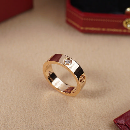 [Love's Uplift]LOVE 5.5MM 3 DIAMOND RING
