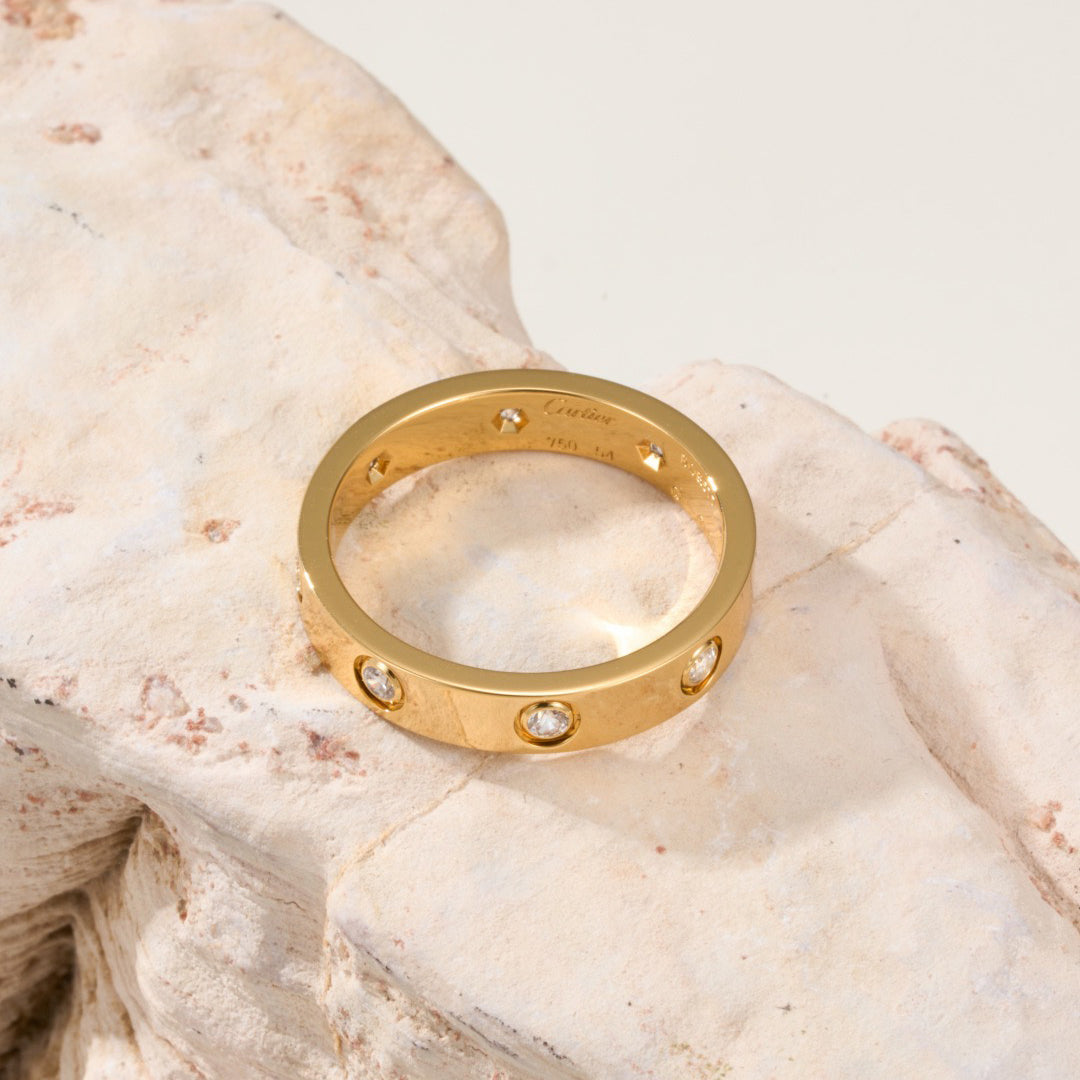 [Love's Uplift]LOVE 4MM 8 DIAMOND RING