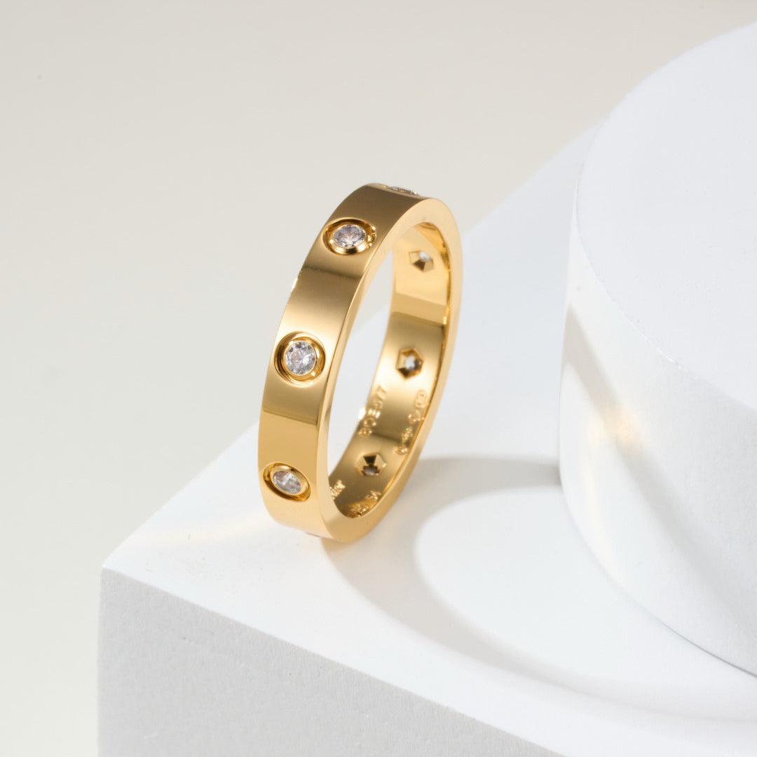[Love's Uplift]LOVE 4MM 8 DIAMOND RING
