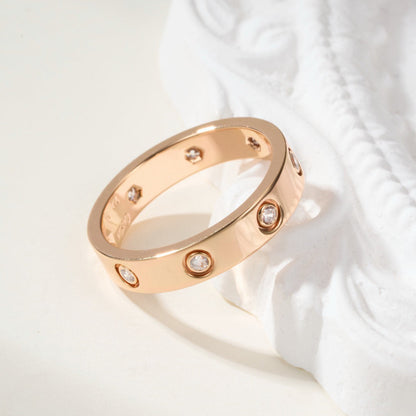 [Love's Uplift]LOVE 4MM 8 DIAMOND RING