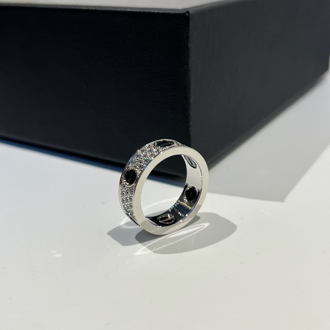 [Love's Uplift]LOVE RING 5.5MM DIAMONDS PAVED CERAMIC