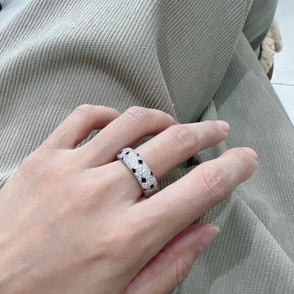 [Love's Uplift]PANTHERE SPOTTED FULL DIAMOND RING