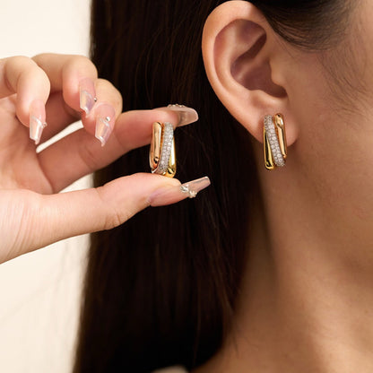 [Love's Uplift]TRINITY HALF DIAMOND  CUSHION EARRINGS