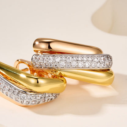 [Love's Uplift]TRINITY HALF DIAMOND  CUSHION EARRINGS